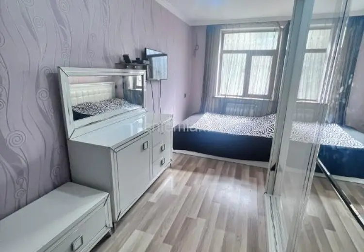 200 000 AZN - 3 otaqlı mənzil Satılır, Nizami, Bakı