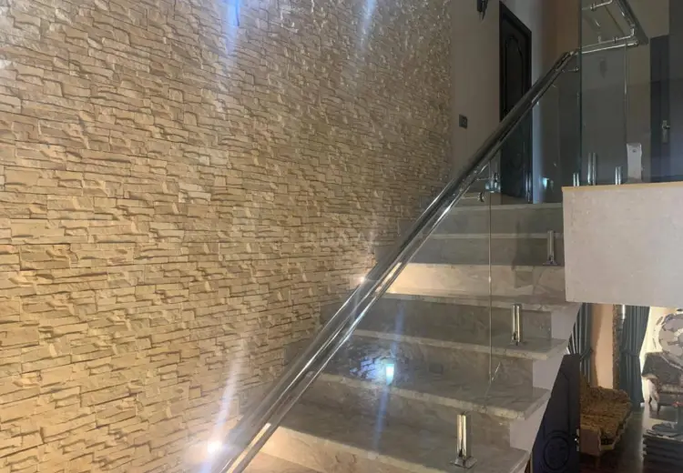 490 000 AZN - 5 otaqlı mənzil Satılır, Oğuz