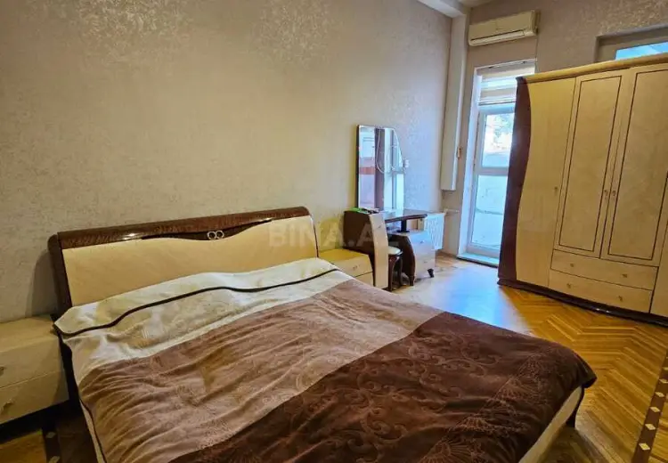 105 000 AZN - 4 otaqlı mənzil Satılır, Gəncə