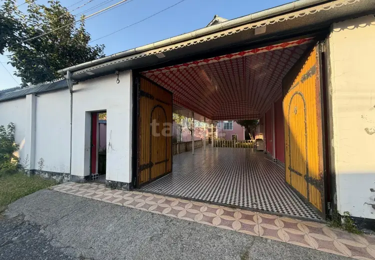 450 AZN - 4 otaqlı mənzil Kirayə (aylıq), Qəbələ