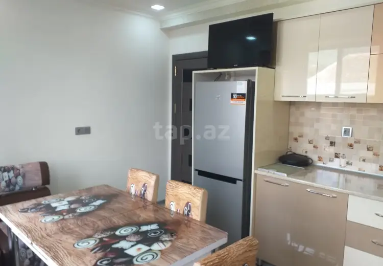 100 AZN - 3 otaqlı mənzil Kirayə (aylıq), Şəki