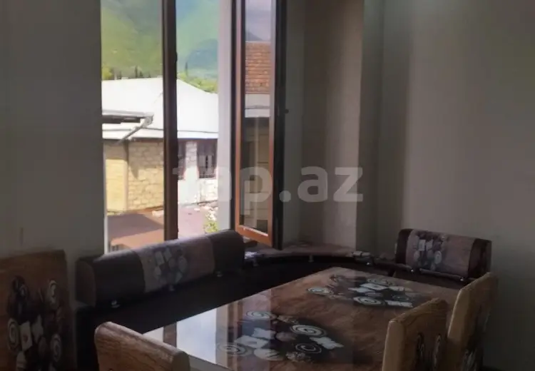 100 AZN - 3 otaqlı mənzil Kirayə (aylıq), Şəki