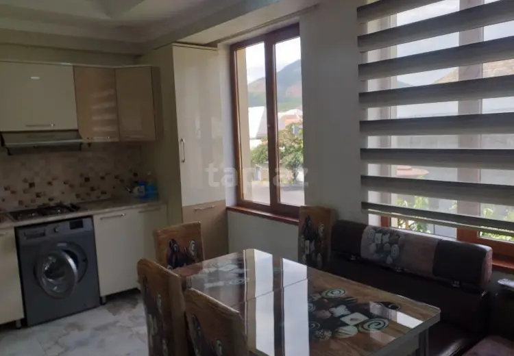 100 AZN - 3 otaqlı mənzil Kirayə (aylıq), Şəki