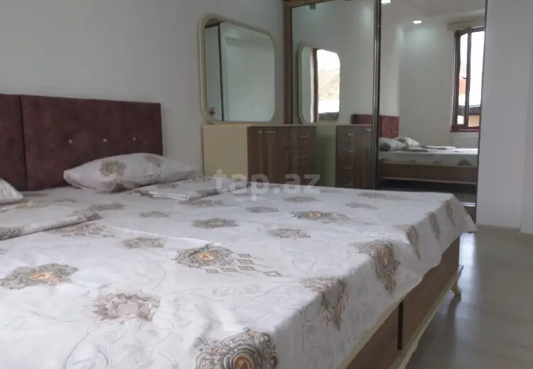 100 AZN - 3 otaqlı mənzil Kirayə (aylıq), Şəki
