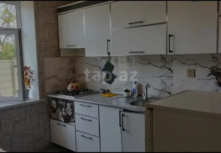 550 AZN - 3 otaqlı mənzil Kirayə (aylıq), Qəbələ