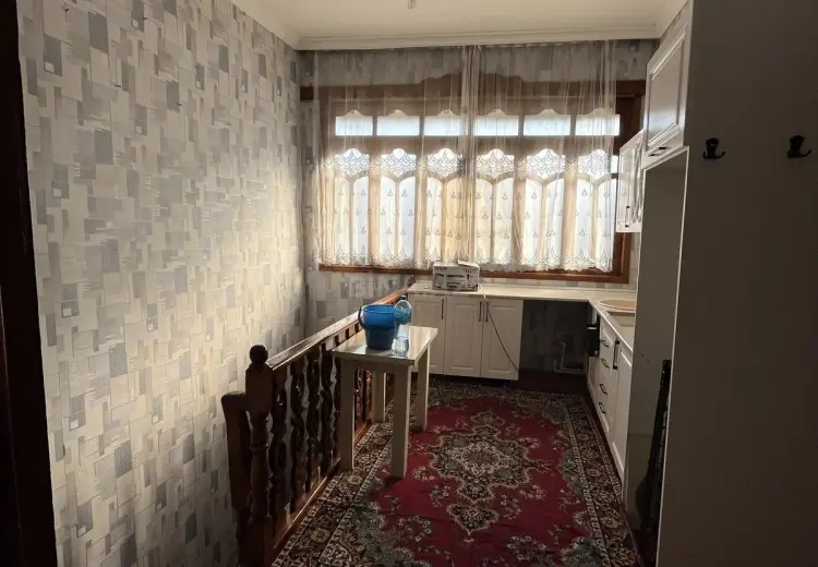 100 AZN - 5 otaqlı mənzil Kirayə (aylıq), Gəncə