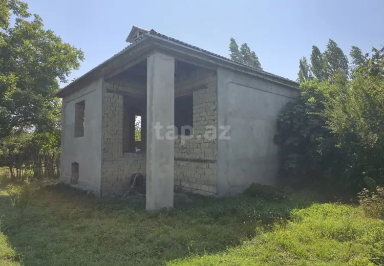 50 000 AZN - 4 otaqlı mənzil , Xudat