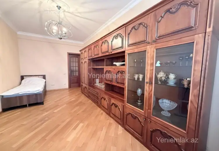 570 000 AZN - 5 otaqlı mənzil Satılır, Nərimanov, Bakı