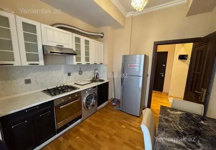 950 AZN - 3 otaqlı mənzil Kirayə (aylıq), Nizami, Bakı