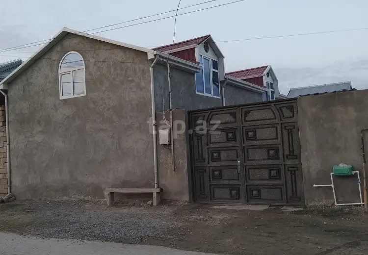 6 000 AZN - 4 otaqlı mənzil , Şirvan