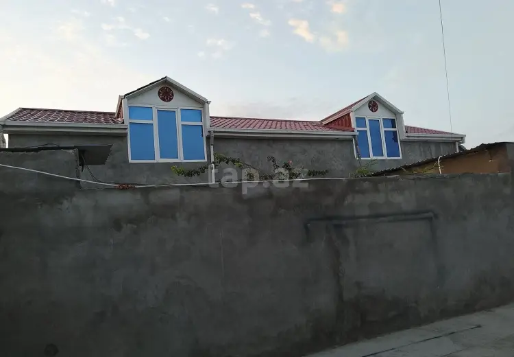 6 000 AZN - 4 otaqlı mənzil , Şirvan