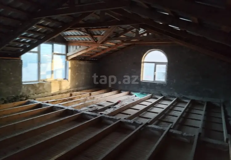 6 000 AZN - 4 otaqlı mənzil , Şirvan