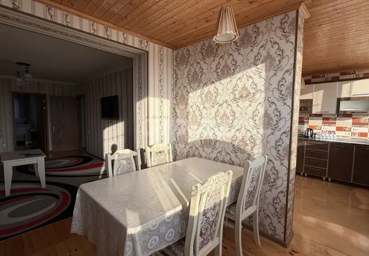 550 AZN - 3 otaqlı mənzil Kirayə (aylıq), Şəki