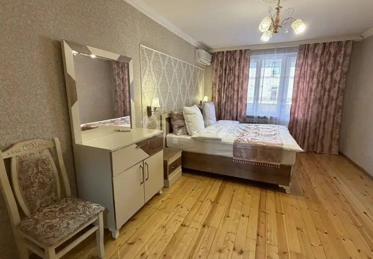 550 AZN - 3 otaqlı mənzil Kirayə (aylıq), Şəki