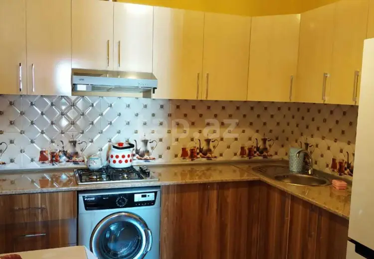 350 AZN - 3 otaqlı mənzil Kirayə (aylıq), Şəki