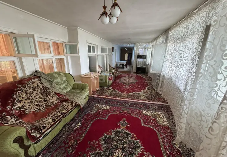 300 AZN - 7 otaqlı mənzil Kirayə (aylıq), Şəki