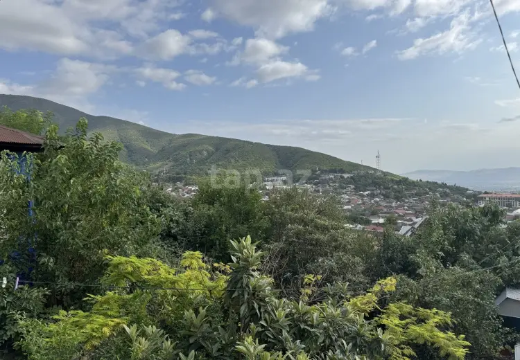 300 AZN - 7 otaqlı mənzil Kirayə (aylıq), Şəki
