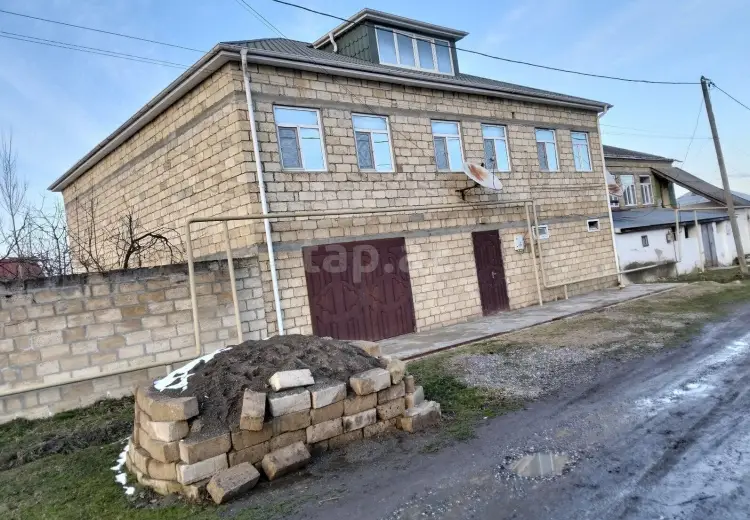 120 000 AZN - 5 otaqlı mənzil , Quba