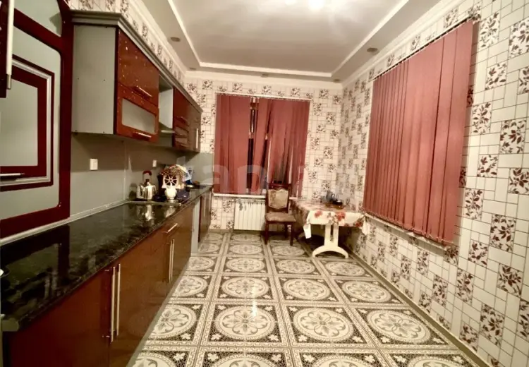 350 AZN - 5 otaqlı mənzil Kirayə (aylıq), Lənkəran