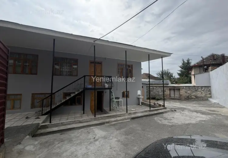 95 000 AZN - 9 otaqlı mənzil Satılır, Şəki