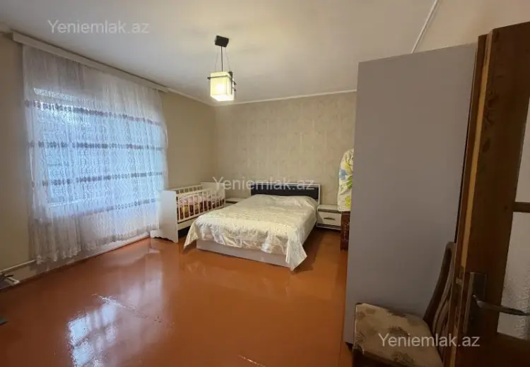 95 000 AZN - 9 otaqlı mənzil Satılır, Şəki