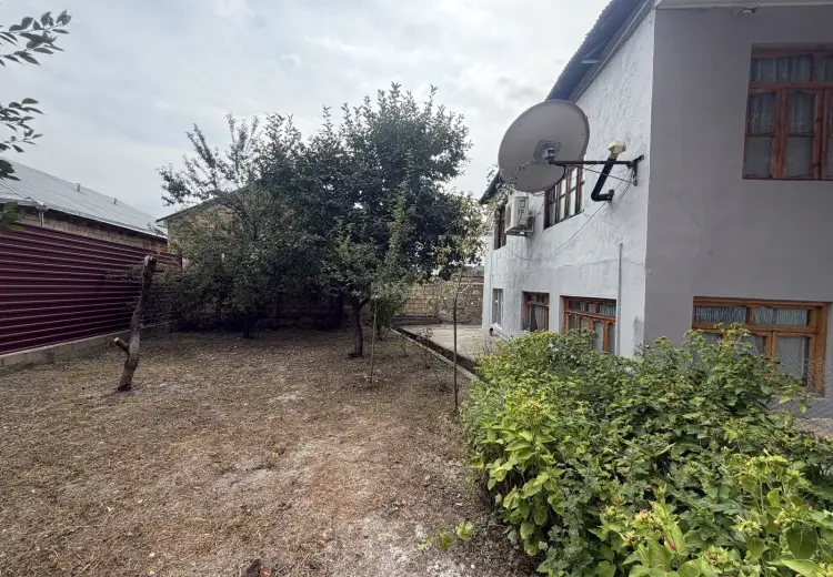 95 000 AZN - 9 otaqlı mənzil Satılır, Şəki