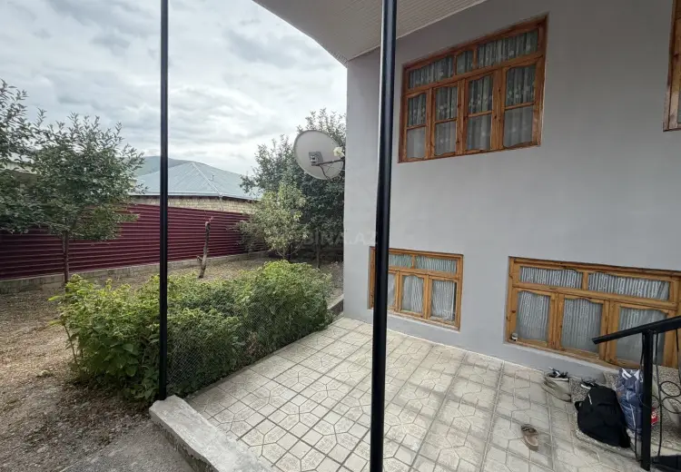 95 000 AZN - 9 otaqlı mənzil Satılır, Şəki
