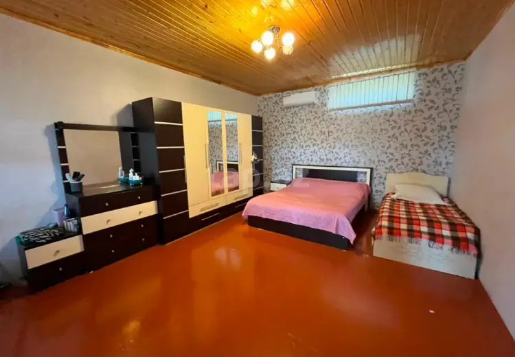 83 000 AZN - 6 otaqlı mənzil , Şəki