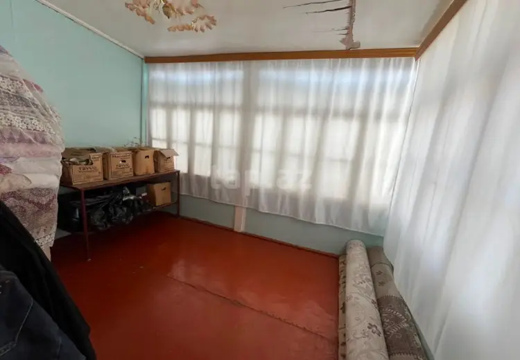 83 000 AZN - 6 otaqlı mənzil , Şəki