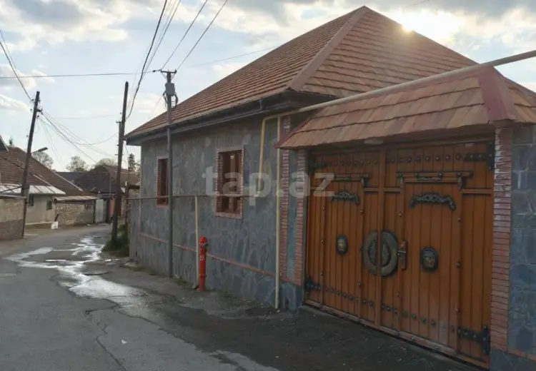 1 250 000 AZN - 7 otaqlı mənzil , Şəki