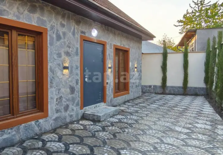 1 250 000 AZN - 7 otaqlı mənzil , Şəki