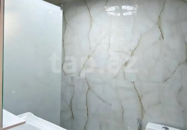 1 250 000 AZN - 7 otaqlı mənzil , Şəki