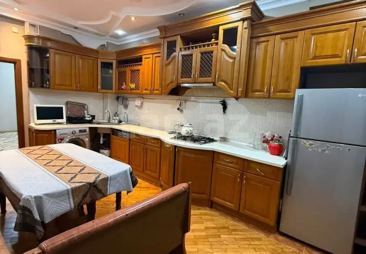 1 000 AZN - 3 otaqlı mənzil Kirayə (aylıq), 6-cı mikrorayon, Binəqədi, Bakı