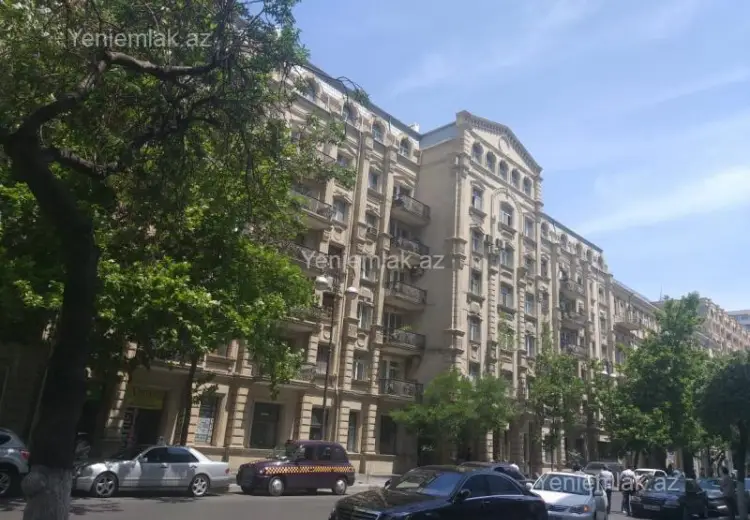 799 AZN - 2 otaqlı mənzil Kirayə (aylıq), Səbail, Bakı