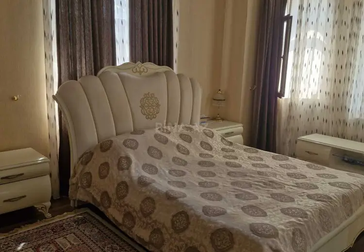 500 000 AZN - 8 otaqlı mənzil Satılır, Laçın