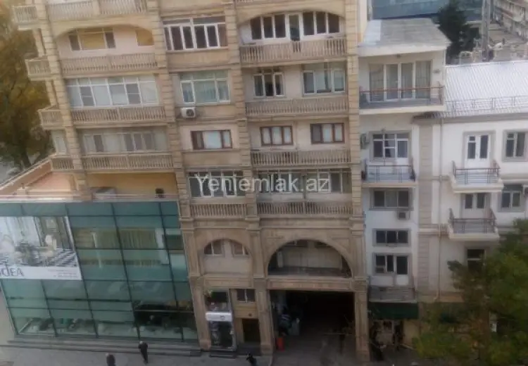1 299 AZN - 3 otaqlı mənzil Kirayə (aylıq), Səbail, Bakı