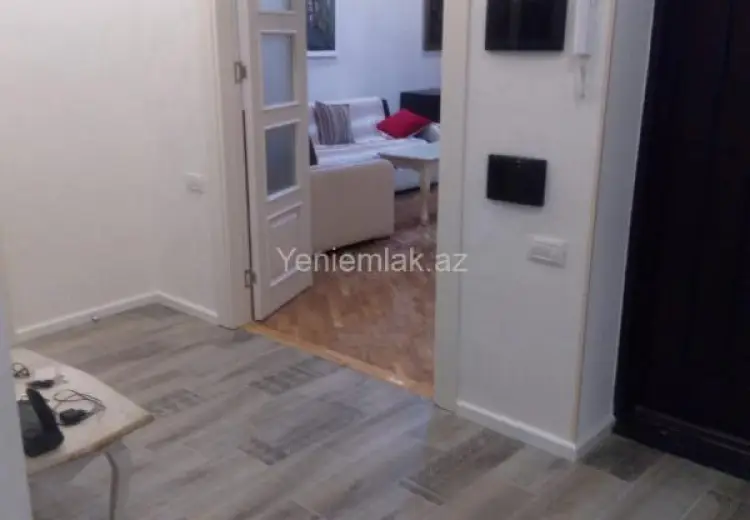 1 299 AZN - 3 otaqlı mənzil Kirayə (aylıq), Səbail, Bakı
