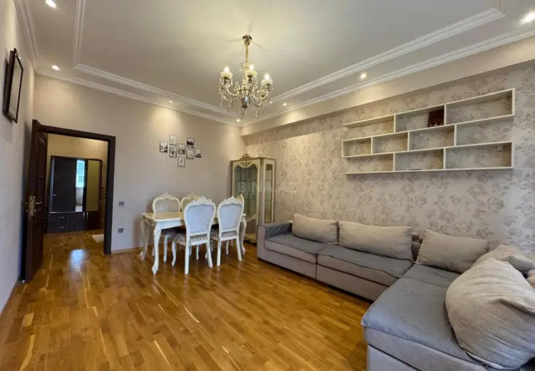 950 AZN - 3 otaqlı mənzil Kirayə (aylıq), Nizami, Bakı