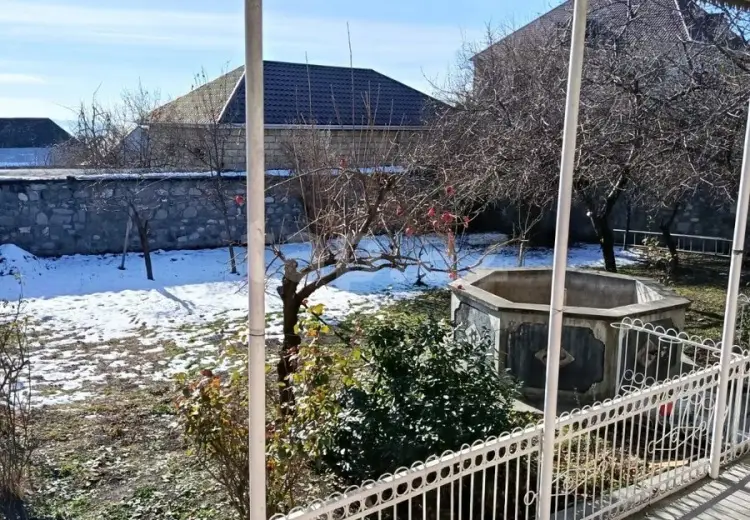 75 000 AZN - 5 otaqlı mənzil , Şəki