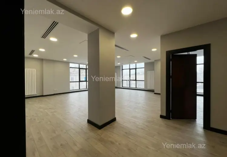 4 500 AZN - 220 m² Obyekt / Ofis Kirayə (aylıq), Nəsimi, Bakı