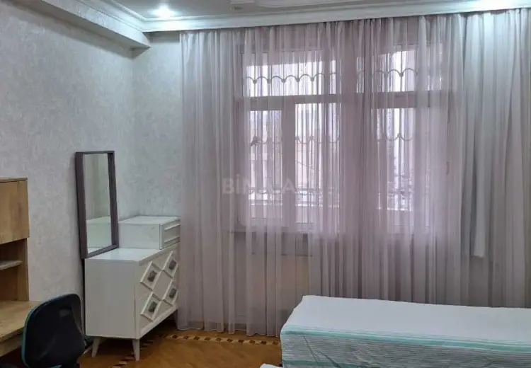 1 200 AZN - 4 otaqlı mənzil Kirayə (aylıq), Nərimanov, Bakı