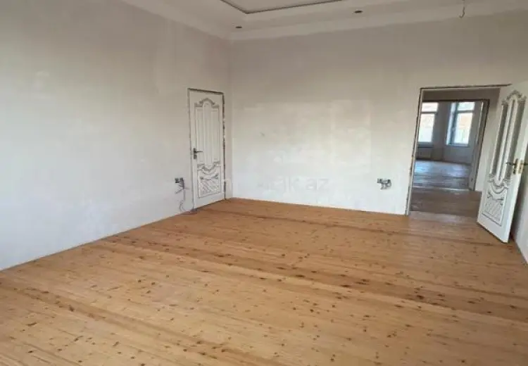 260 000 AZN - 7 otaqlı mənzil Satılır, Saray, Abşeron