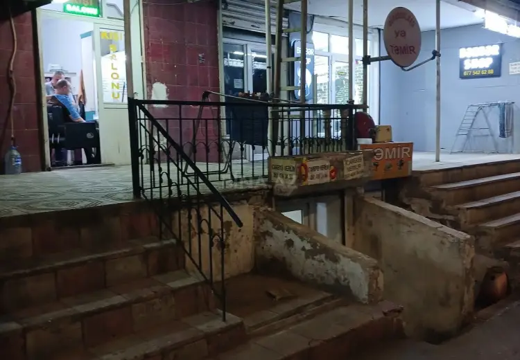 200 AZN - 27 m² Obyekt / Ofis Kirayə (aylıq), 3-cü mikrorayon, Abşeron