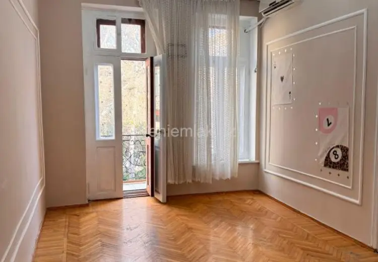 1 000 AZN - 60 m² Obyekt / Ofis Kirayə (aylıq), Səbail, Bakı