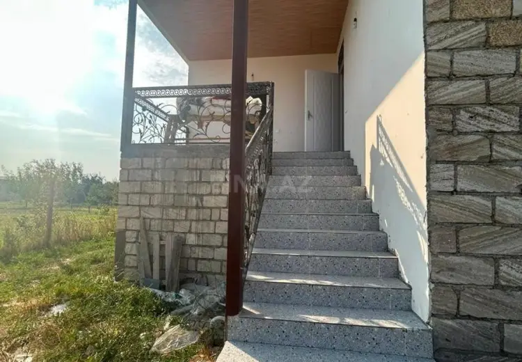 96 000 AZN - 8 otaqlı mənzil Satılır, Xudat