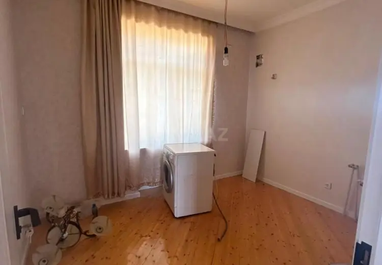 96 000 AZN - 8 otaqlı mənzil Satılır, Xudat