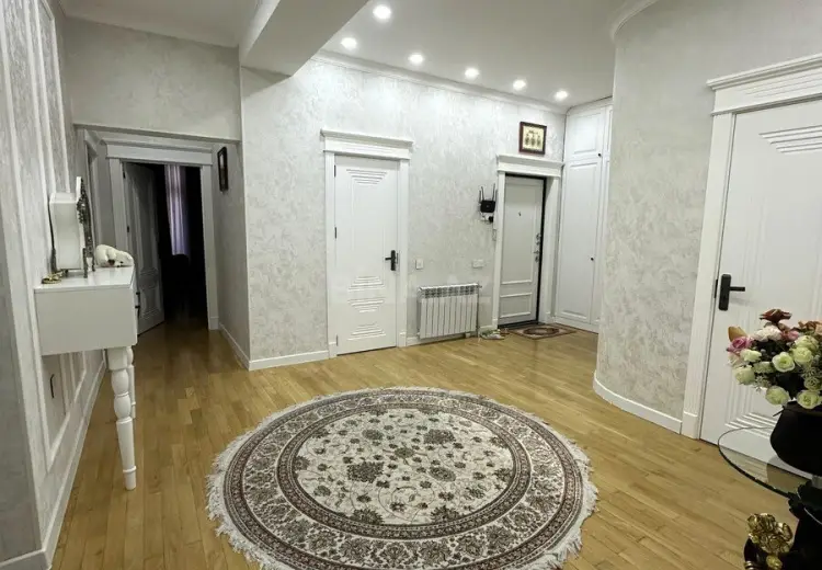 410 000 AZN - 3 otaqlı mənzil Satılır, Səbail, Bakı