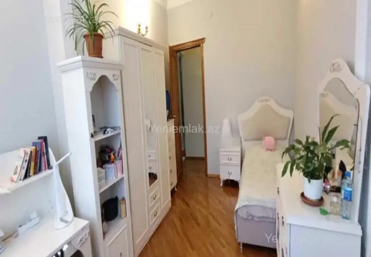 420 000 AZN - 4 otaqlı mənzil Satılır, Yasamal qəs., Nizami, Bakı