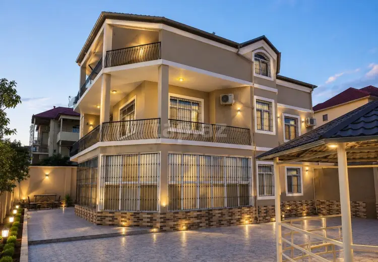 3 000 AZN - 7 otaqlı mənzil Kirayə (aylıq), Badamdar qəs., Səbail, Bakı