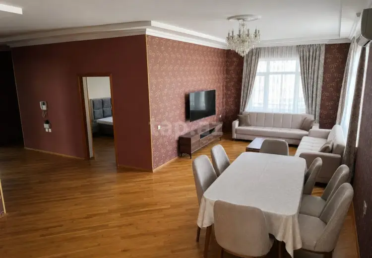 3 000 AZN - 7 otaqlı mənzil Kirayə (aylıq), Badamdar qəs., Səbail, Bakı